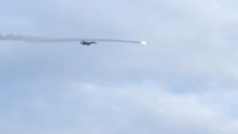 В Сети разлетелось видео с гонкой СУ-30 за БПЛА над Владимирской областью