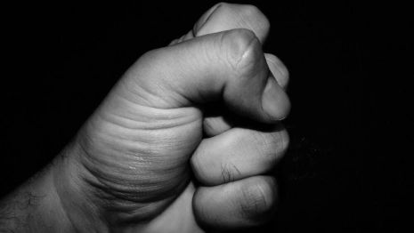 Очевидцы сообщили об избивающем жену священнике-садисте из Владимирской области