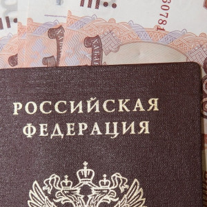 Владимирские полицейские спасли 85-летнюю бабушку от перевода миллиона рублей мошенникам