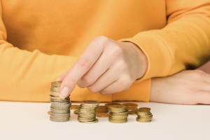 Неплательщика алиментов из Коврова привлекли к 80 часам обязательных работ