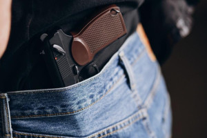 В Гороховце двое мужчин попались на незаконной перевозке оружия