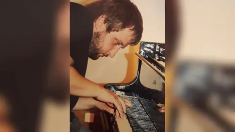 Отпевание бывшего клавишника группы «Руки вверх» состоится в Покрове