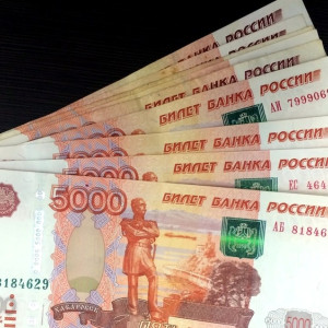 Во Владимире водителя оштрафовали за антивоенную надпись на стекле авто