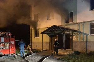 Во Владимирской области пожарные на руках вынесли из огня женщину с ребенком