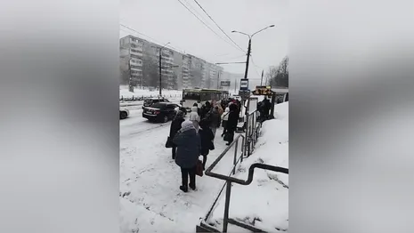 Жители Владимира утром штурмовали автобусы