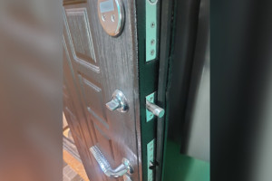 В Коврове спасатели вызволили пережившую инсульт женщину из запертой квартиры