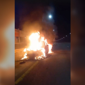 Во Владимирской области на платнике М-12 вспыхнула легковушка