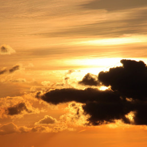 Более 20 вспышек. Что известно о мощной магнитной буре и когда она закончится