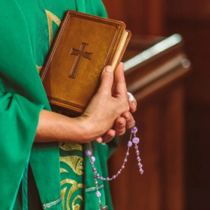 Во Владимирской области священникам разрешили приходить к больным без согласия главврача