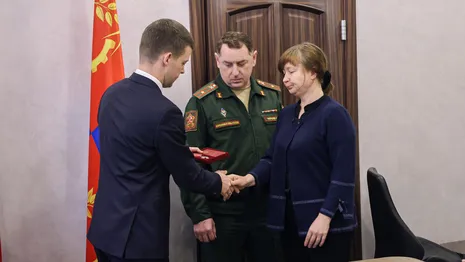 Родным погибшего в СВО капитана из Владимирской области вручили орден Мужества