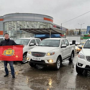 Владимирская область подарила бойцам СВО 4 внедорожника
