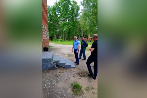 Во владимирском лагере «Икар» нашли дыры в заборе и торчащие из земли трубы 