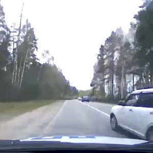 Владимирским полицейским пришлось открыть огонь во время погони за пьяным водителем