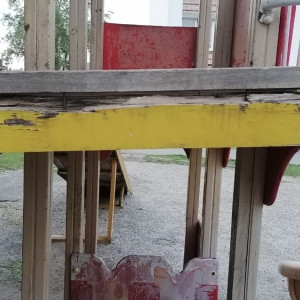 В Красной Горбатке чиновники «закрыли глаза» на ужасные детские площадки