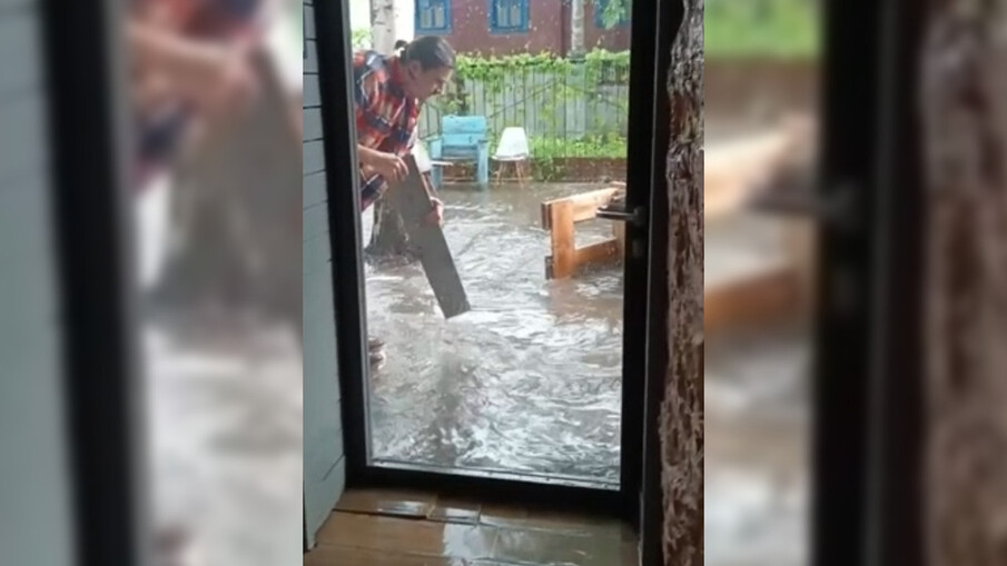 Потоп в ЦСК «Флигель»