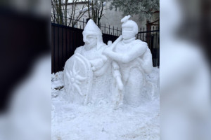 В центре Юрьев-Польского появились снежные фигуры