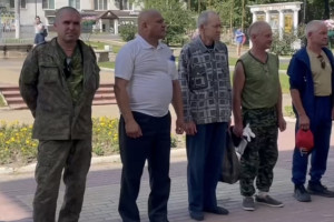 19 добровольцев из Владимира уехали на фронт по контракту