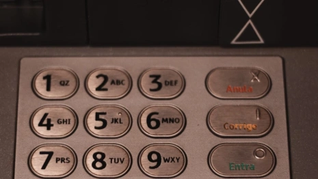 Аферист из Красноярска обманул владимирских пенсионеров на 300 тысяч 