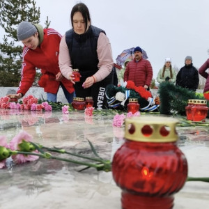 В Вязниках почтили память жертв теракта в «Крокусе»