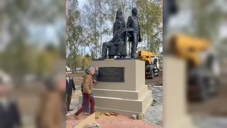 В Киржаче установили памятник купцов Соловьевых