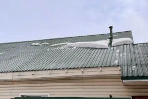 Во Владимирской области две женщины и мужчина погибли из-за схода снега с крыш частных домов