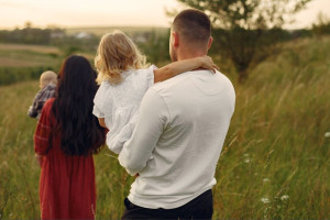 Владимирским родителям выплатили 3,56 млрд рублей