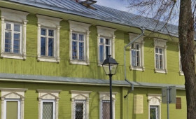 Родителям учащихся православной гимназии в Суздале предложили 3 школы для «переезда»