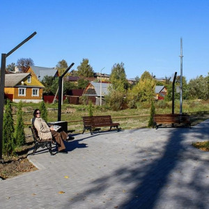 В Меленках благоустроили сквер на улице Комсомольской