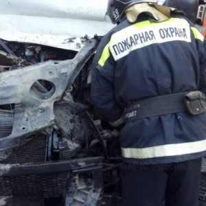 Под Александровом столкнулись два авто: пострадавшего зажало в кабине