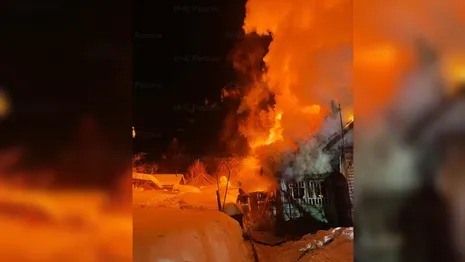 В Струнино загорелся частный жилой дом