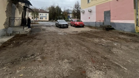 Прокуратура начала проверку после падения мужчины в канаву в Коврове