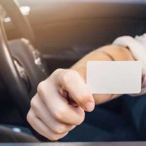 Житель Коврова попал под следствие за покупку поддельных прав