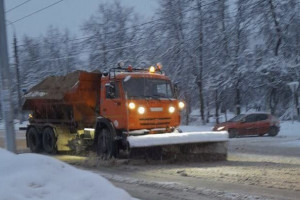 Владимирских автомобилистов попросили убрать машины с 8 улиц ради уборки снега