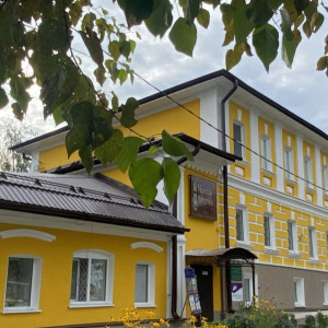 Мстерский музей покрасили в бело-желтые цвета