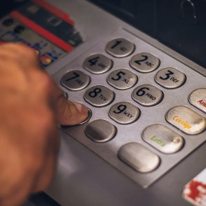 Во Владимирской области аферисты в два раза чаще стали брать кредиты на чужое имя