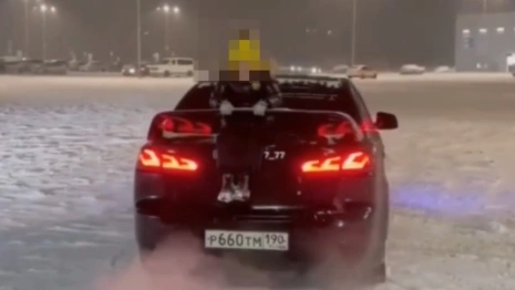 Прокатившим ребенка на багажнике во Владимире блогером оказался 21-летний москвич