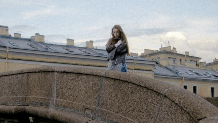 В Коврове очевидцы спасли девушку от прыжка с моста