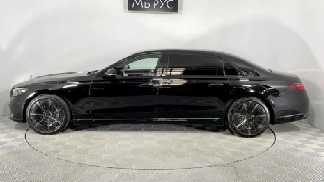 Во Владимире выставили на продажу самый дорогой Mercedes за 37,8 млн рублей