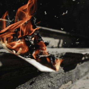 Многодетную семью из Коврова оставили без крыши над головой после пожара