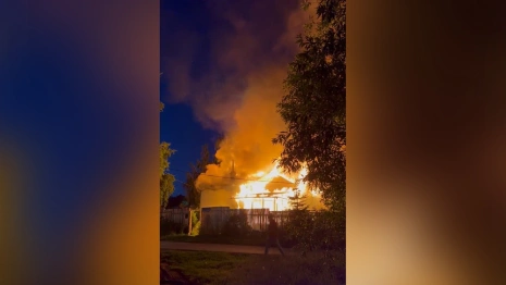 В частном секторе во Владимире произошел мощный пожар