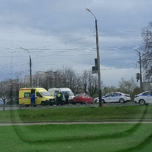 Во Владимире машина скорой разбила новую Audi за 4,5 млн рублей