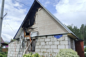 При пожаре на даче в Коврове пострадал человек