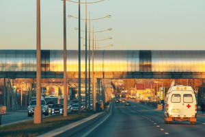 Житель Владимира упал в переходе и разбил голову