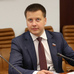 Прославившийся фейком про смерть Жириновского владимирский сенатор лишится мандата