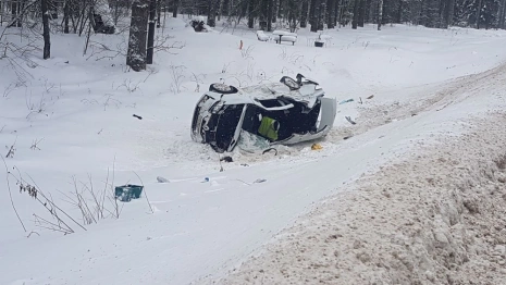 В ДТП с искореженной легковушкой во Владимирской области погиб 69-летний пассажир
