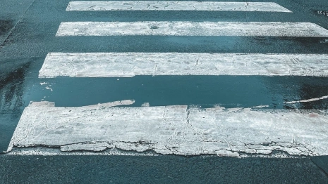 Во Владимире иномарка сбила женщину с ребенком