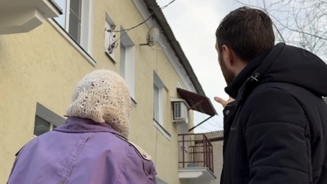 Владимирцы сообщили о падении глыбы льда на 86-летнюю блокадницу