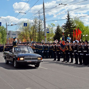 Парад, полевая кухня и салют. Как Владимир отметит первый за три года День Победы