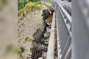 Стала известна причина размытия моста у ДТЮ во Владимире