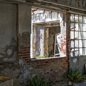 Падение подростка с 3 этажа в военном городке Владимира привело к уголовному делу